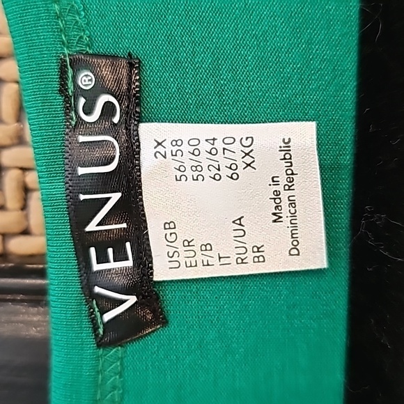 Set of 2 Dresses From Venus - Picture 9 of 13